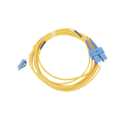 Jumper de Fibra Óptica Monomodo 9/125 LC/UPC-SC/UPC, PVC, 2.0 mm, Dúplex, Amarillo, 3 Metros (9.84 Pies)