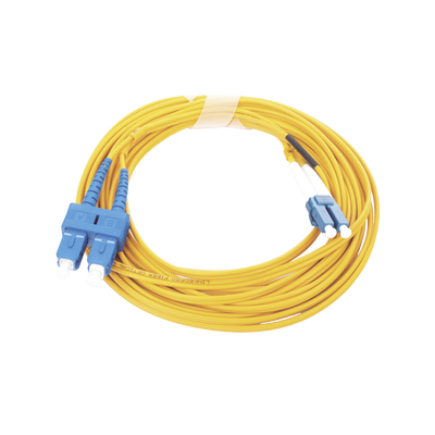 Jumper de Fibra Óptica Monomodo 9/125 LC/UPC-SC/UPC, PVC, 2.0 mm, Dúplex, Amarillo, 5 Metros (16.40 Pies)