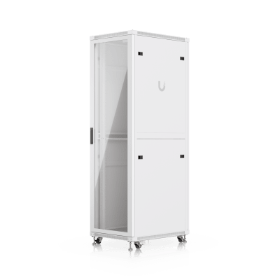 UACC Rack Cabinet 42U (600 × 800 mm) – Gabinete de Piso Totalmente Ensamblado con Ventiladores Integrados, Paneles Removibles, Ruedas con Seguro y Puerta Frontal de Vidrio Templado
