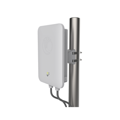 [CNPILOT-E501S] Access Point WiFi cnPilot e501S para exterior, IP67 grado industrial, Filtros para coexistencia con redes LTE, doble banda, antena sectorial 90-120 grados y puerto PoE secundario