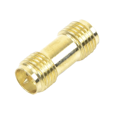 [TT-COU-SMA-2RP-F] Adaptador Barril de SMA Hembra Inverso a SMA Hembra Inverso, Oro/ Oro/ Teflón,