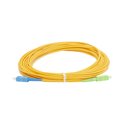 [LPSM3SCUSCAS15] Jumper de Fibra Óptica Monomodo SC/UPC - SC/APC Simplex, Color Amarillo, 15 Metros (49.21 Pies)